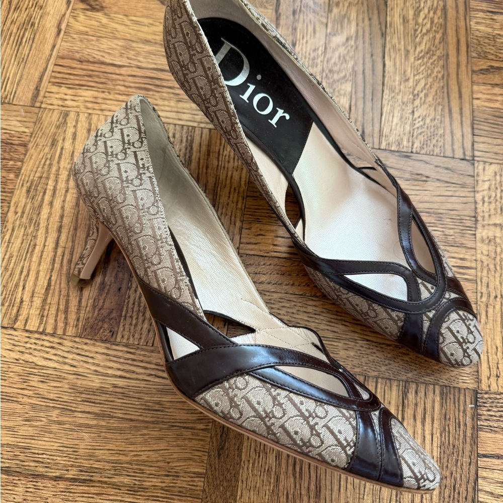 Dior Brown Kittenheels - Picture 3 of 5
